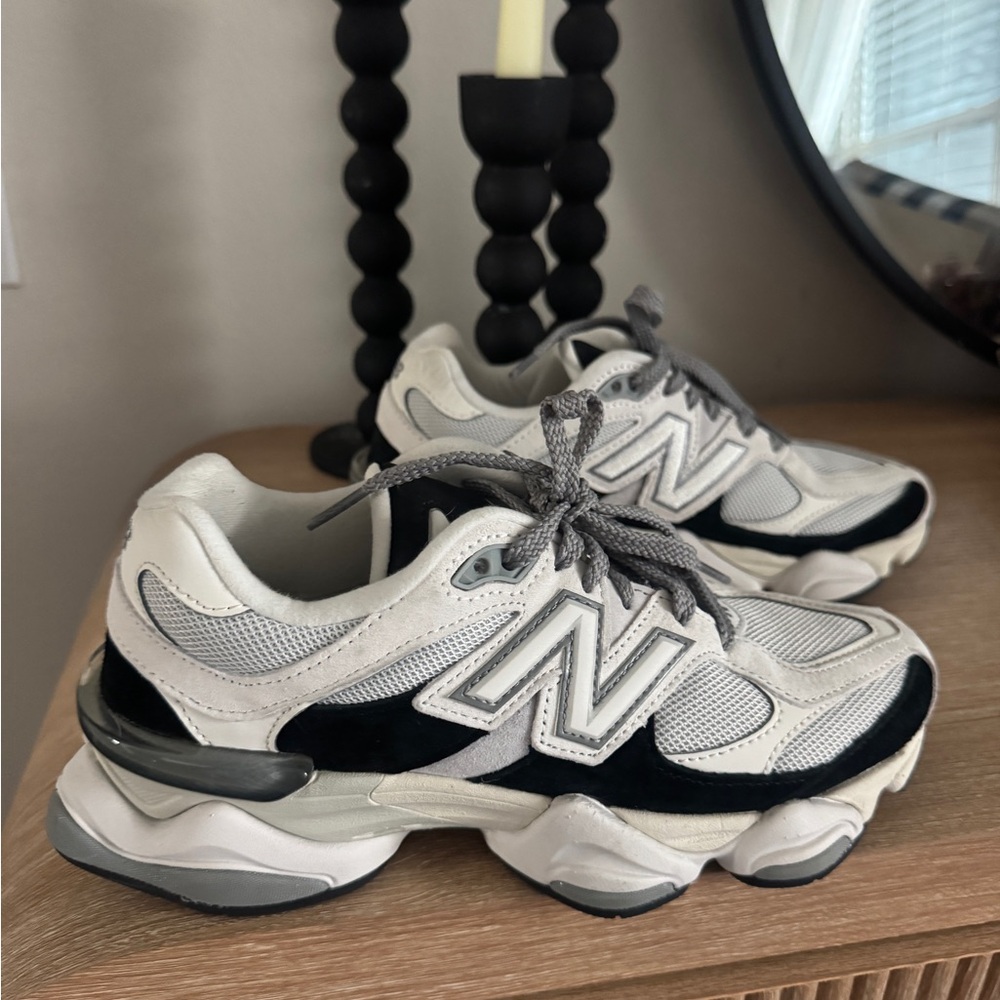 New Balance 9060 "Oreo" Reflection/Black/Gray